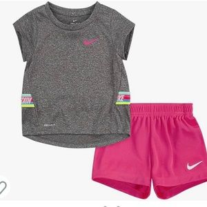 NWT New NIKE two piece short set Girls hyper pink size 12m 18m 24m